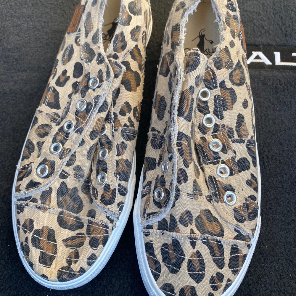 Size 8 Leopard Corky’s